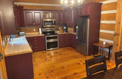 Duluth Cabin | Secluded 3-bedroom cabin in Duluth perfect for relaxing getaways
