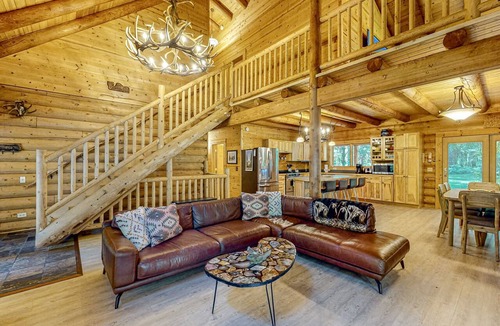 Tillamook Cabin | Secluded Forest Lodge steps from the Wilson River