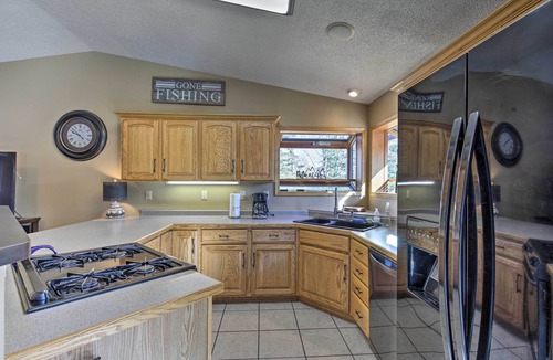 Stambaugh House | Secluded Lakehouse w/Private Dock + Serene Views!
