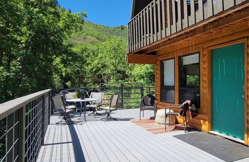 Midway Cabin | Secluded Mountain Property