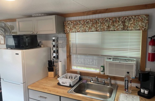 Delhi Apartment | Secluded studio with lake view & fire pit for upstate getaway. Near Cooperstown