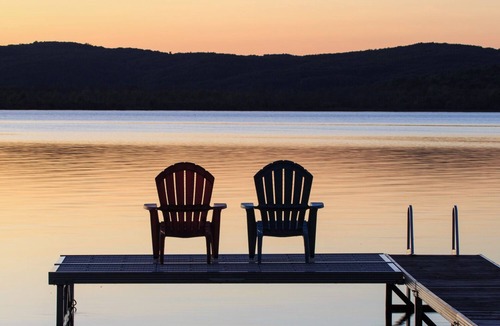 Arcadia House | Secluded Waterfront Beach ~ Stunning Sunsets ~ WIFI & AC ~ August Availability
