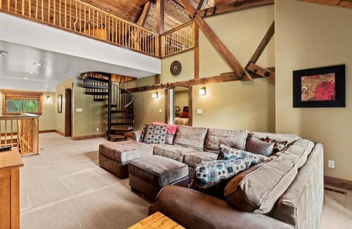 Coolin House | Selkirk Lodge at Cavanaugh's