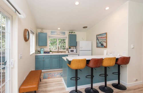 Sequim Cottage | Sequim Escape w/Gas Grill & Deck, Walk to Beach!