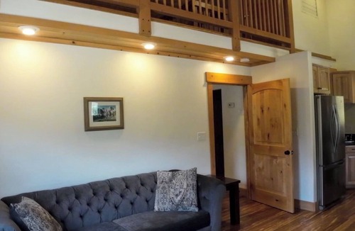 Kaweah Cabin | Sequoia Moonlight Ridge