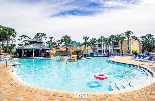 Ono Island Condo | Serene Seaside Retreat: Vacation Home with Incredible Pool, Beach Access