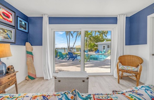 Marathon House | Serenity - 5bed/3bath single family - Large, Luxurious, Open Water View