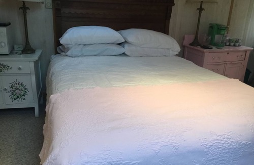 L'Anse Hotel | Serenity Room located inside the Ivory Mansion