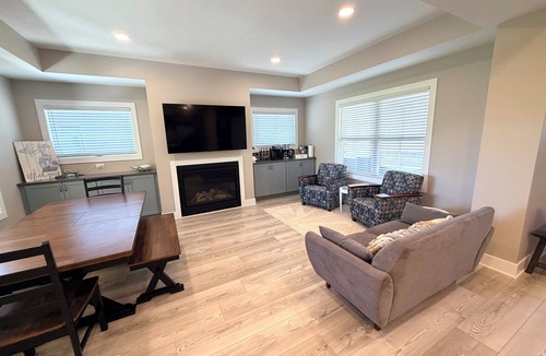 South Haven House | Shadow Bluff Year Round Swim Spa 5 Bedroom Sauna