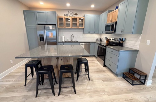 South Haven House | Shadow Bluff Year Round Swim Spa 5 Bedroom Sauna