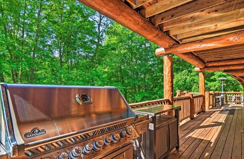 Bellaire Cabin | Shanty Slopeside Ski & Golf Home: Hot Tub/Fire Pit