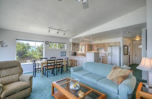 Bayshore House | Shell Haven