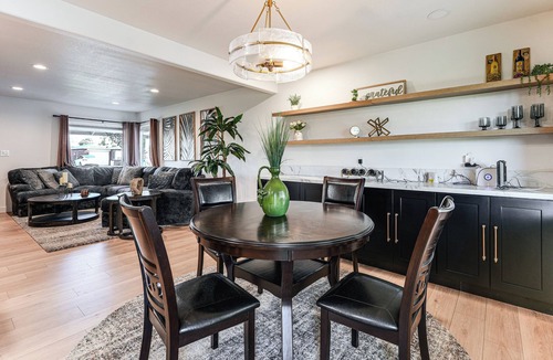 East Morningside Cottage | Shop, Swim & Explore: Updated Phoenix Home!