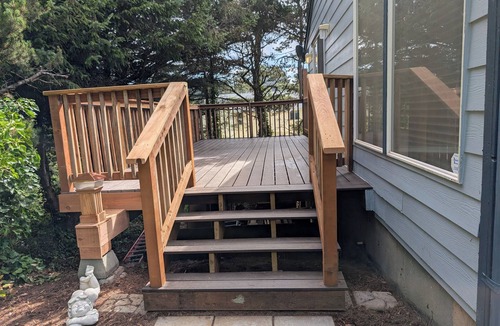 Lincoln Beach House | Short walk to the Beach! Beautiful Remodeled 4BR Home with large deck.