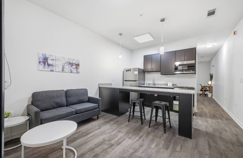 Cedartown House | Silver Comet Motel – Modern Boutique Suite