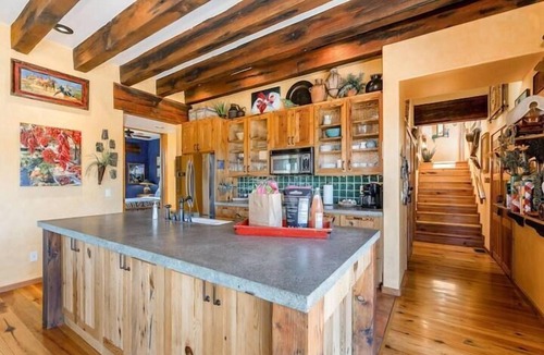 Uptown Sedona House | Silver Sage - World Class Sedona Mountain Views and Hot Tub