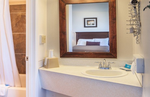 Rockaway Beach Hotel | Silver Sands Motel