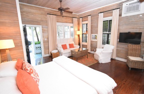Historic Seaport Hotel | Simonton Court Historic Inn & Cottages