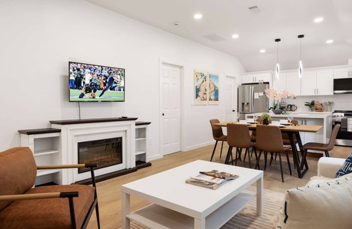 Meridian Park House | Single-Level 3BR Retreat, Step-Free & Family Ready
