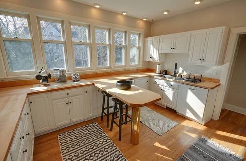 Lakeside - Lester Park House | Sisu Shores: Lakefront Home with Private Beach and Wood Burning Sauna