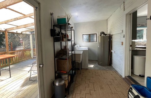 Tillamook County Cabin | Sitka Farmhouse - Coastal 3 acres, natural pond, forest, 2 miles to beaches