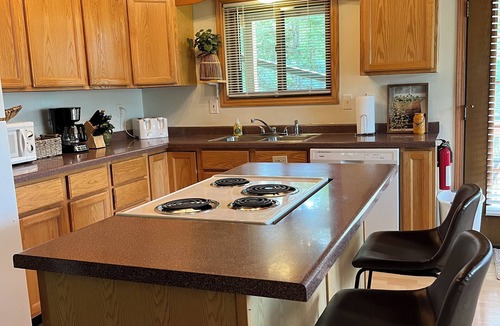 Stambaugh House | Ski getaway with Hill view and Hottub!