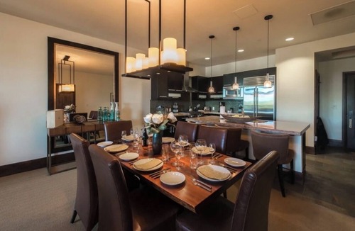 Truckee Villa | Ski IN/OUT at One Village Place Residences by Hyatt 3Bedroom Villa