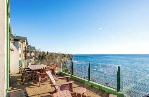 Two Harbors Condo | Ski Lodge Executive Suite w/pool & hot tub