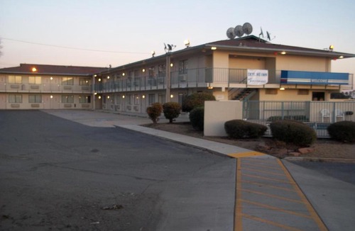 Conway Hotel | Skyline Inn