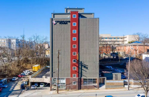 Corryville Apartment | Sleepover | Updated 1BR/1BA + Gym - Cincinnati