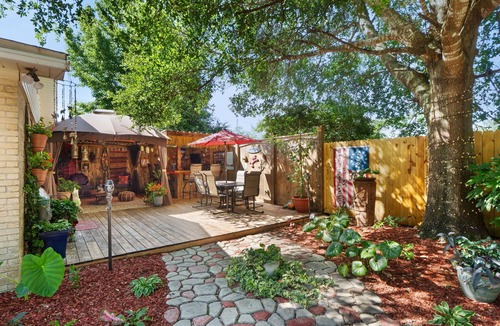 Milton House | Sleeps 6 with Garden/Bar