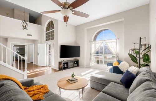 Upland Hills Apartment | Sleeps Large Groups Heated PoolSpaGame Room
