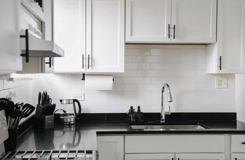 Belmont Cragin Apartment | Sleeps7 2BR Coffee Station Backyard w/Grill