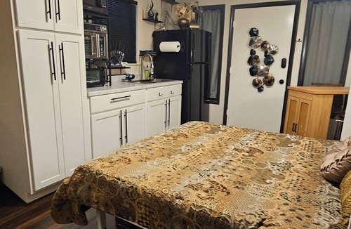 Dallas House | Smart & Functional w Elevated Design 1/1 Singles/Couples 20 Mins to Dtown Dallas