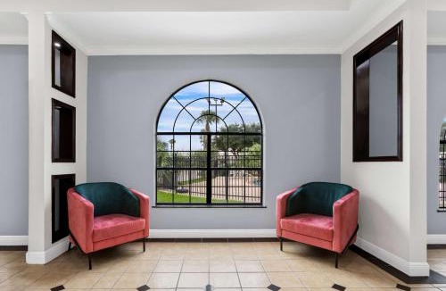 Beaumont Hotel | Sonesta Essential Beaumont