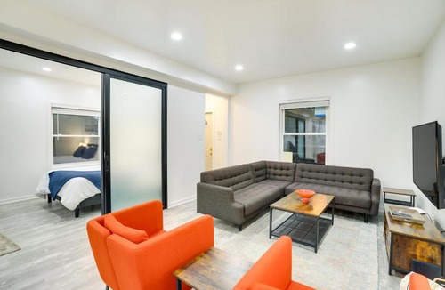 South Haven House | South Haven Oasis - Private Hot Tub, Pool & Grill!