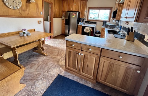Ashland House | South shore getaway