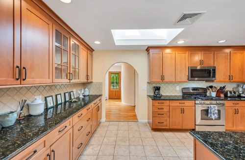 Shinnecock Hills House | Southampton Gem House with Beautiful Heated Pool