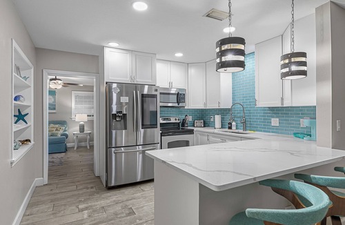 Melbourne House | Space Coast Pool Haven - King Bed - Beaches Nearby