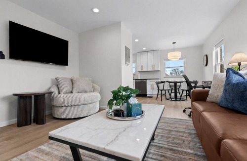 Eastpointe Apartment | Spacious 1BR End Unit