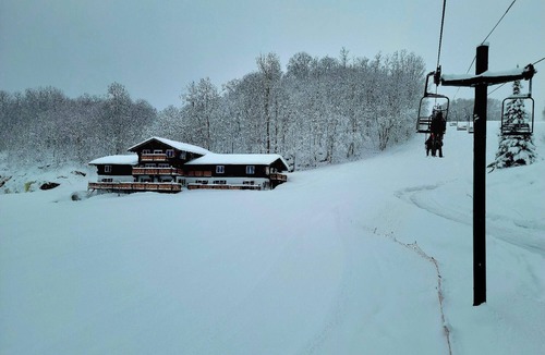 Upson Ski Chalet | Spacious 20-bedroom chalet in marvelous Whitecap Ski Resort.