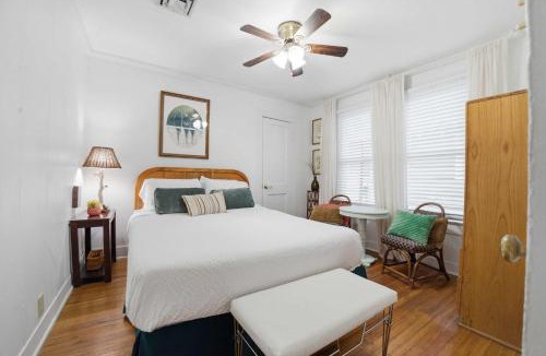 Freetown - Port Rico Apartment | Spacious 2BR Perfect for Work Crews or Families