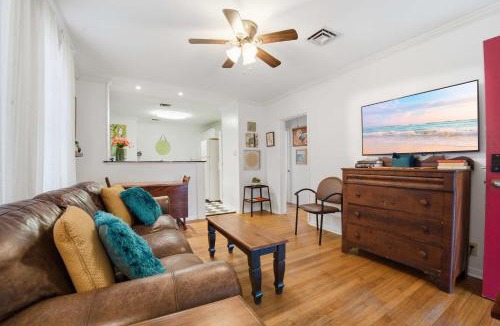 Freetown - Port Rico Apartment | Spacious 2BR Perfect for Work Crews or Families
