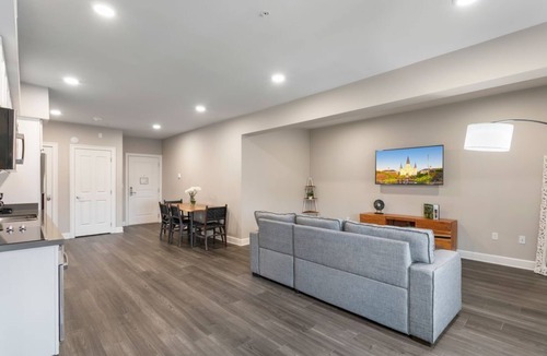 New Orleans Hotel | Spacious 2BR Suite in the Heart of New Orleans