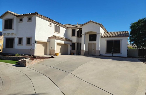Adobe Highlands House | Spacious 4,000 Sq. Ft. Home, Pool, 4 bdrm with 4 queen, 2 king, and 1 hide-a-bed