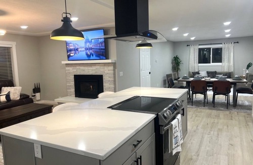 Aloha House | Spacious 4-bedroom single level home in Beaverton close to Intel/Nike/Golf