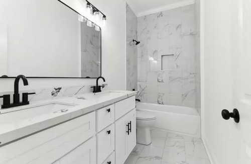 Milan House | Spacious 4-bedroom house in perfect New Orleans with AC