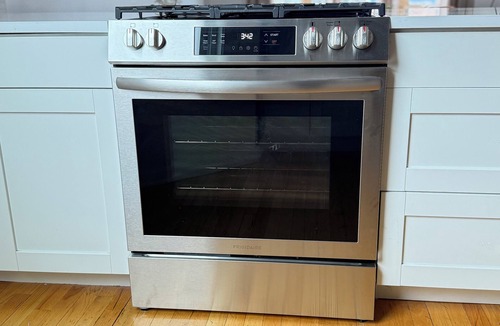 Lavergne Apartment | Spacious 4BR Near Chicago with Parking and Easy Train Access