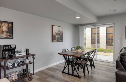 Spring Green Apartment | Spacious 4BR Retreat in Spring Green Near APT & River
