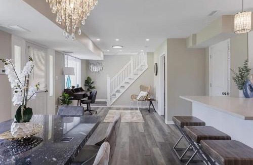 Franklin Park House | Spacious 5 Bed 2 bath House